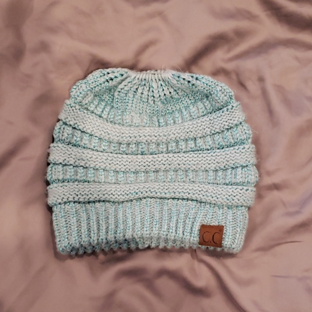 CC messy bun hat